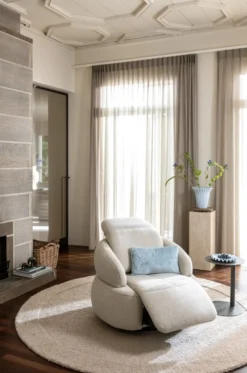 Hollywood, Homecinema draaifauteuil, met relaxsysteem en verstelbare rug