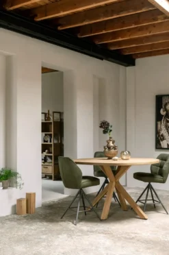 Nyborg, bartafel 150 x 110 cm - Deens ovaal - centrale poot hout (hoogte: 92 cm)
