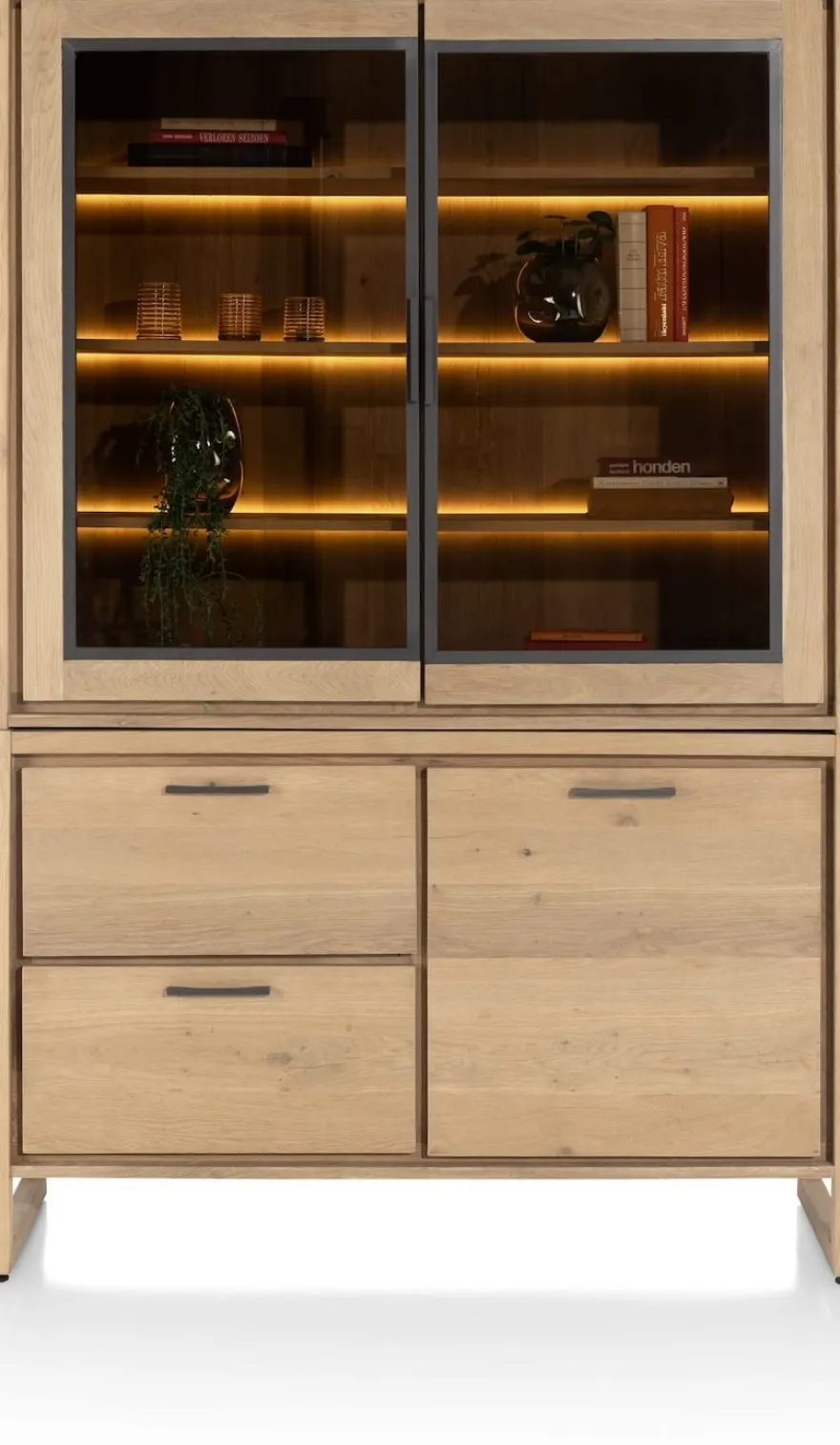 Nystead, buffet 140 cm. - 1-deur + 2-glasdeuren + 2-laden (+ LED)
